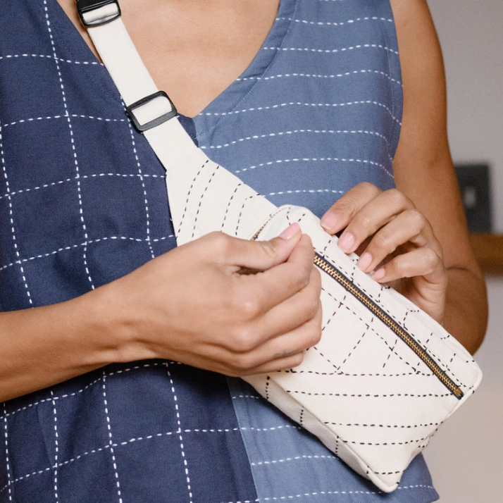 CrossbodyBeltBag-white2